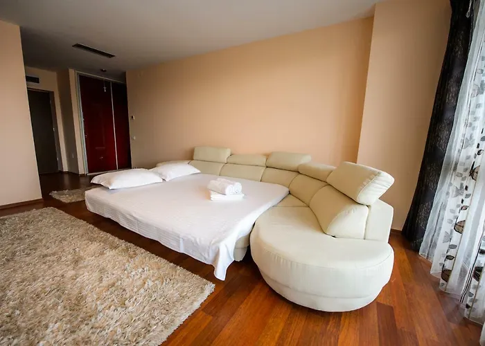 Coralia Luna Park * מאמאיה