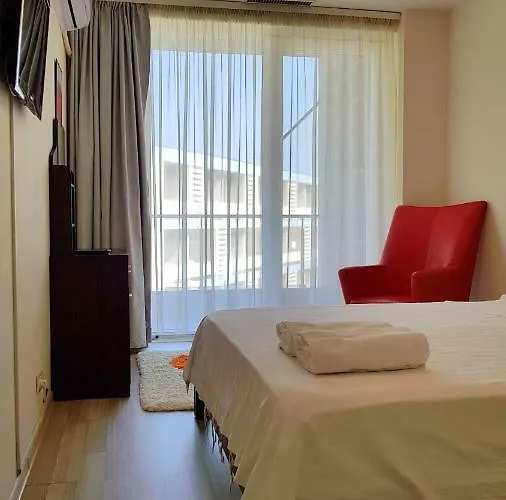 Coralia Luna Park דירה *