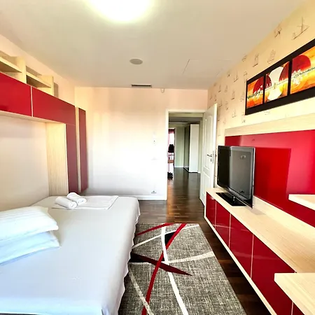 Apartment Coralia Luna Park Mamaia