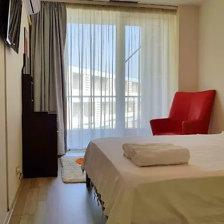 Coralia Luna Park Apartment *