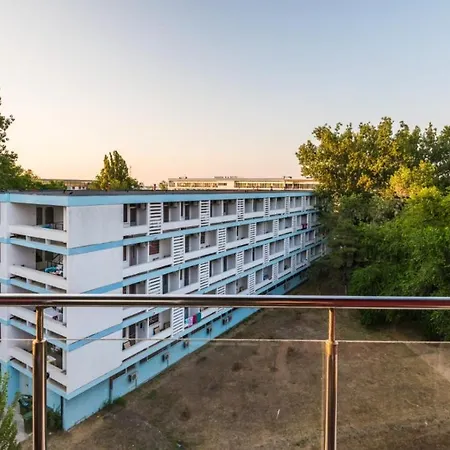 Coralia Luna Park Apartment Mamaia